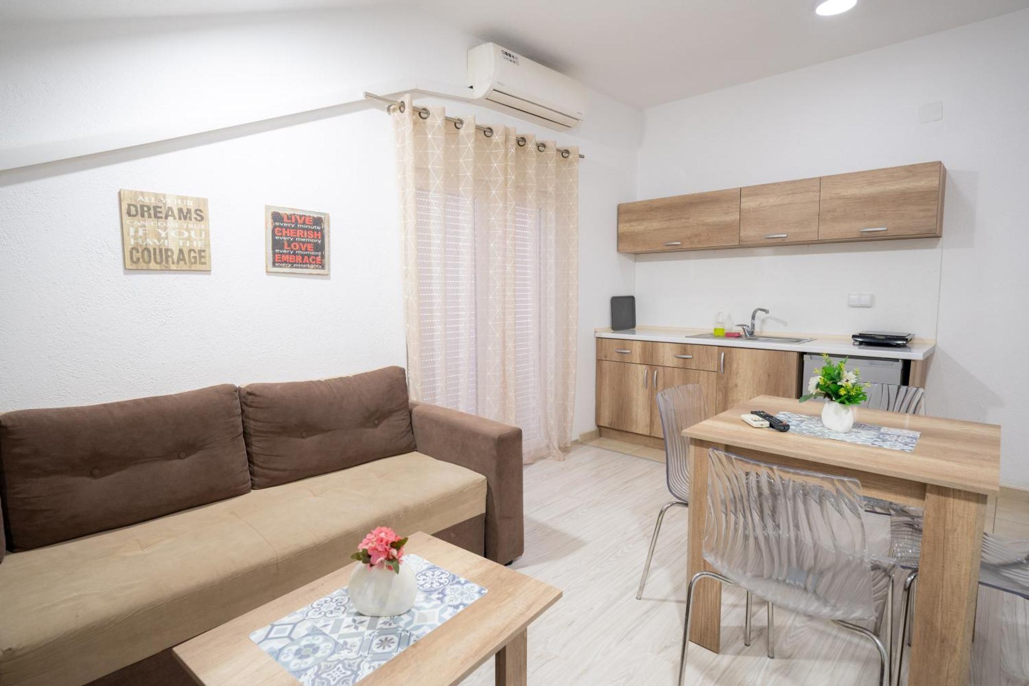 Luna Apartments Gevgelija Ngoại thất bức ảnh