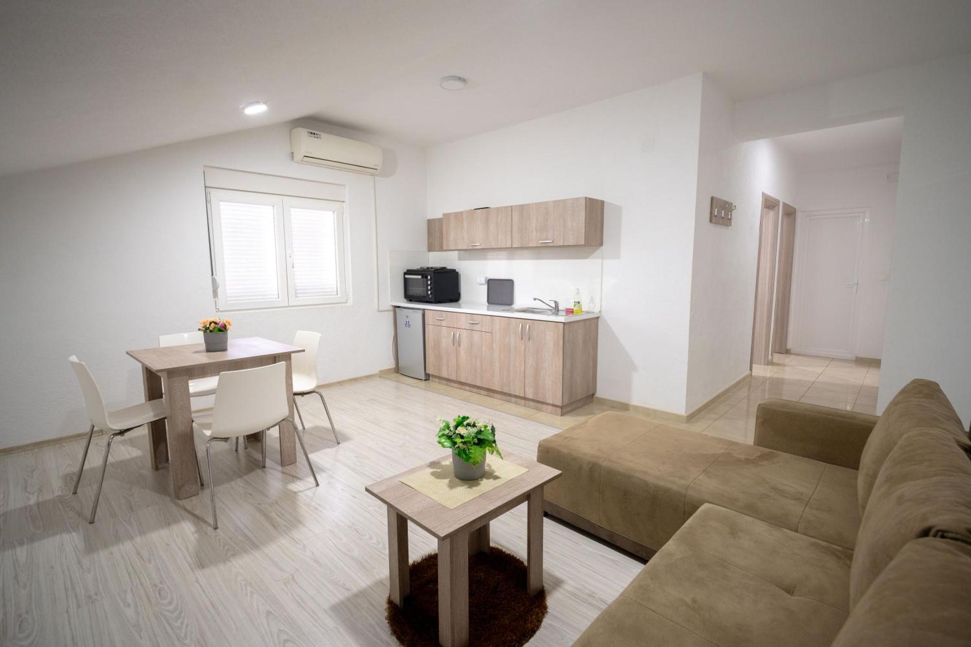 Luna Apartments Gevgelija Ngoại thất bức ảnh